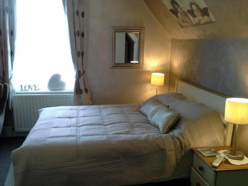 Green Bank Guest House Barrow-in-Furness Zewnętrze zdjęcie